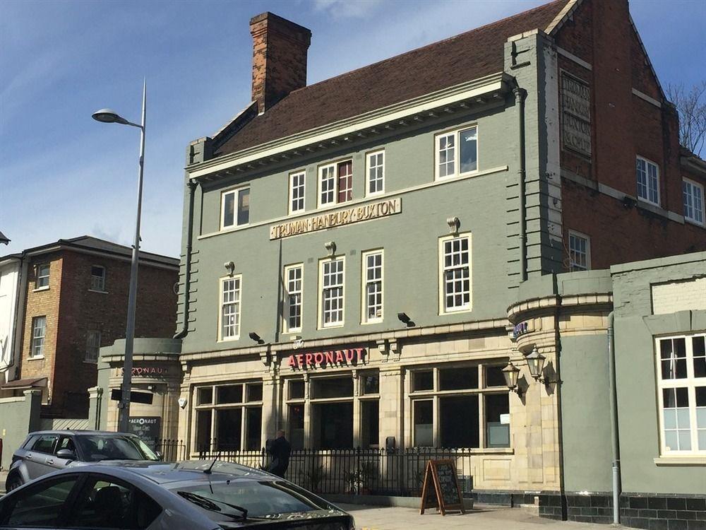 Acton Hill Hotel Ealing Exteriör bild